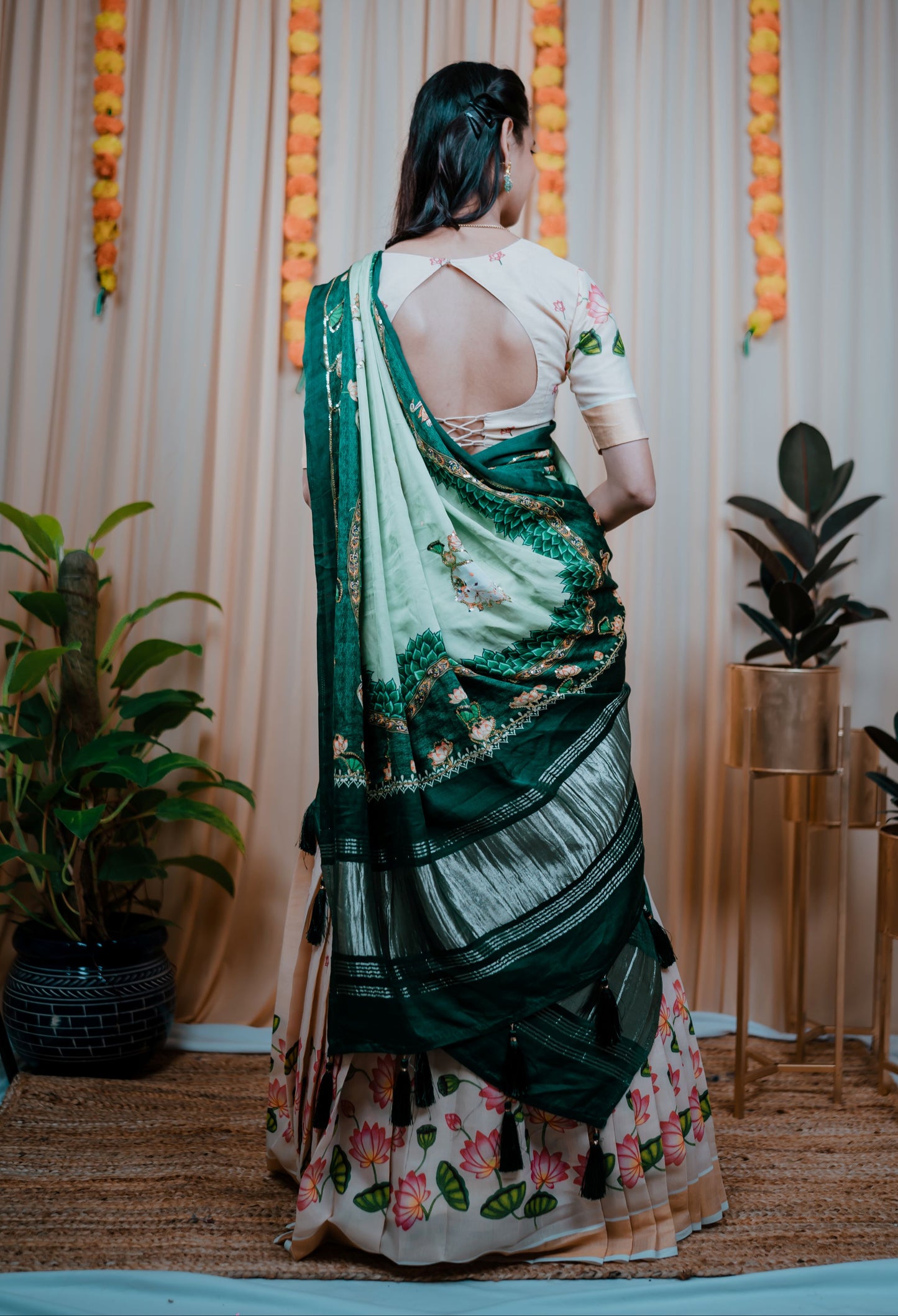 Louts halfsaree