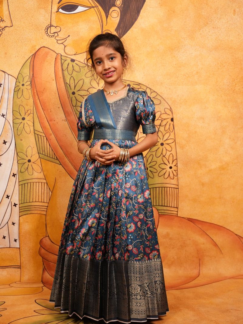 Nila Vastra