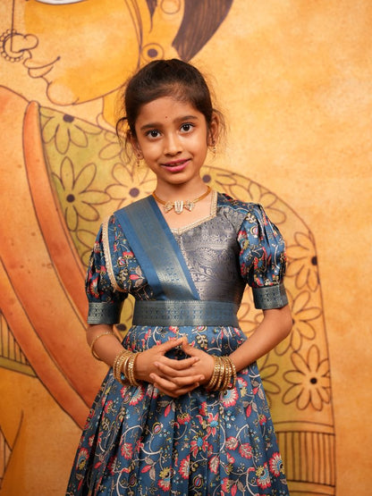 Nila Vastra