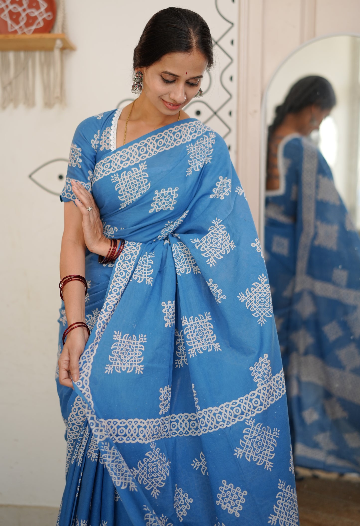 Neelam Kolam Saree