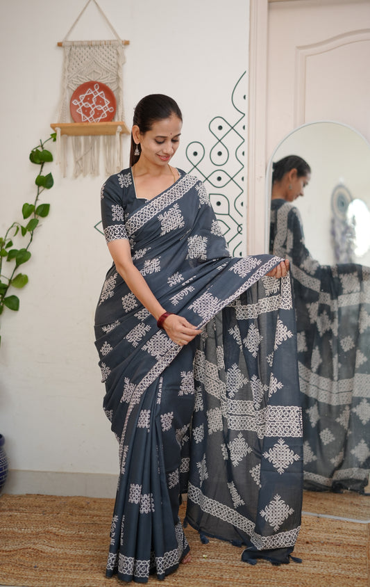 Yamini Kolam Saree