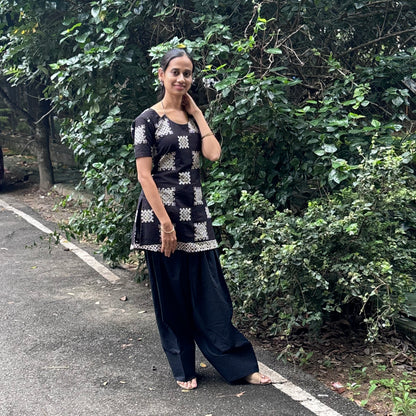 Kolam black