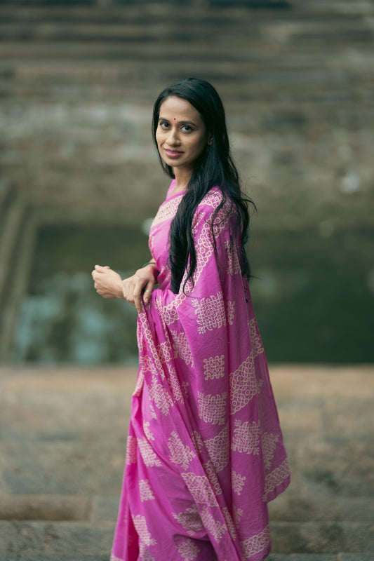 Pink kolam saree