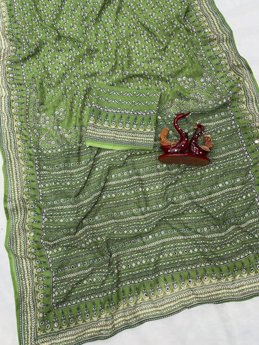 Noor  Green