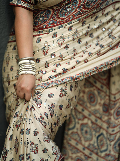 Noor White