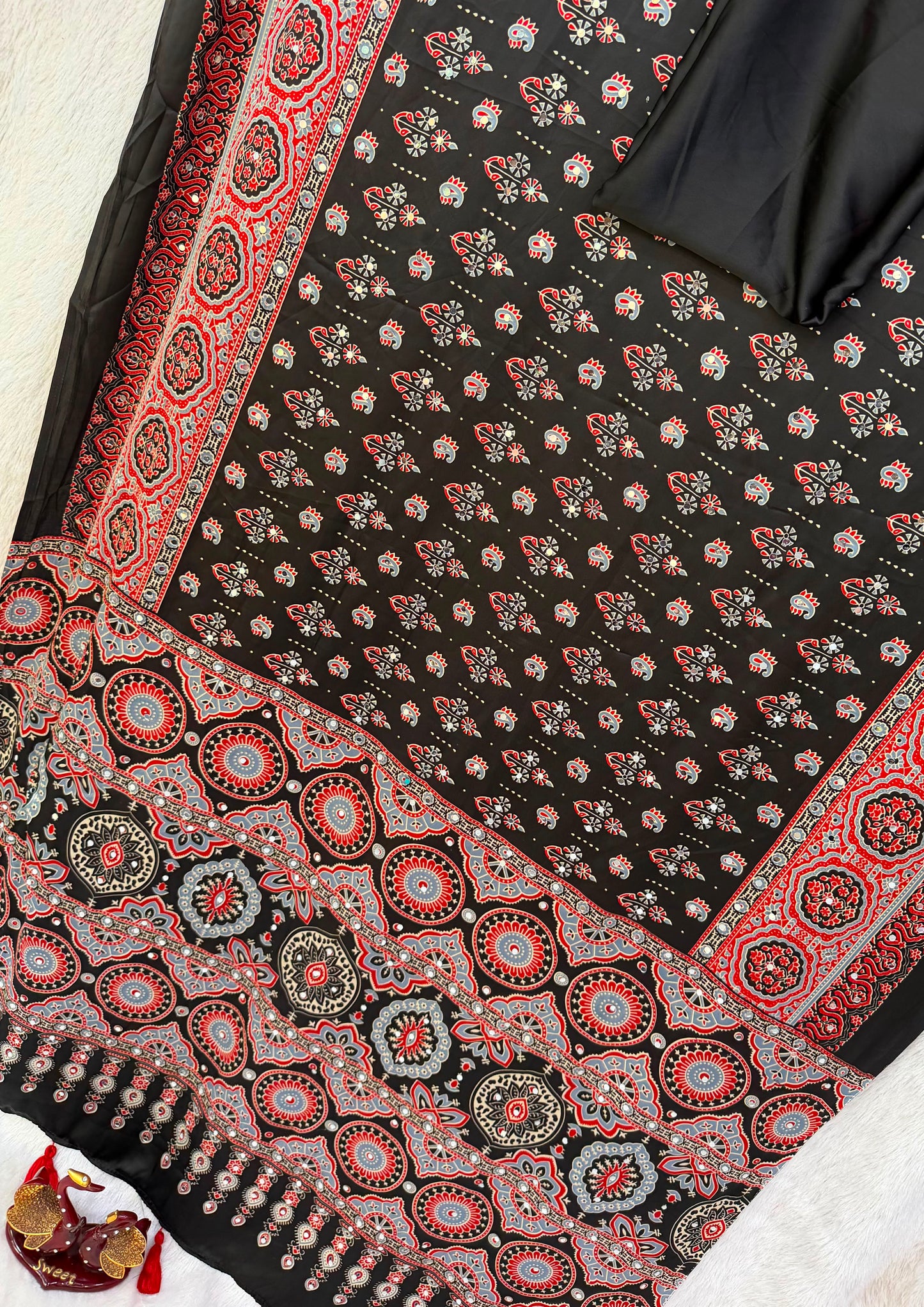 Noor Black