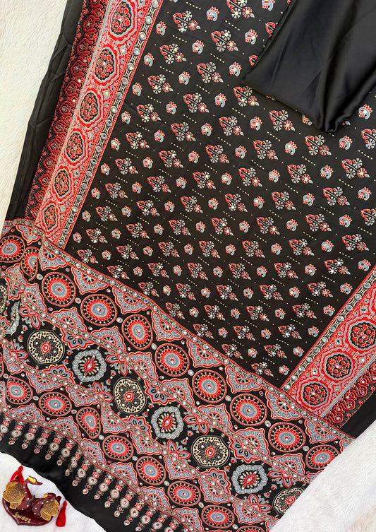 Noor Black