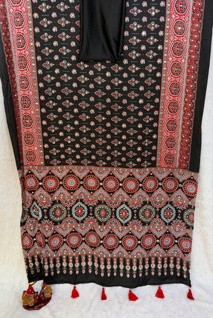 Noor Black